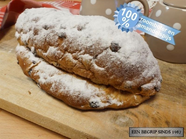 kerststol met noten klein